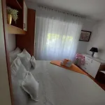 Old Town Split Apartment Vjera *