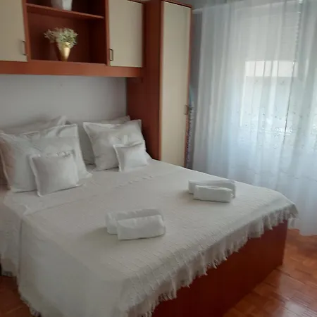 Apartament Vjera