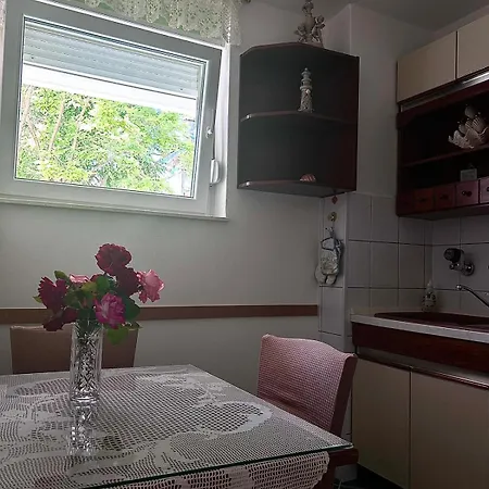 Vjera Apartment *