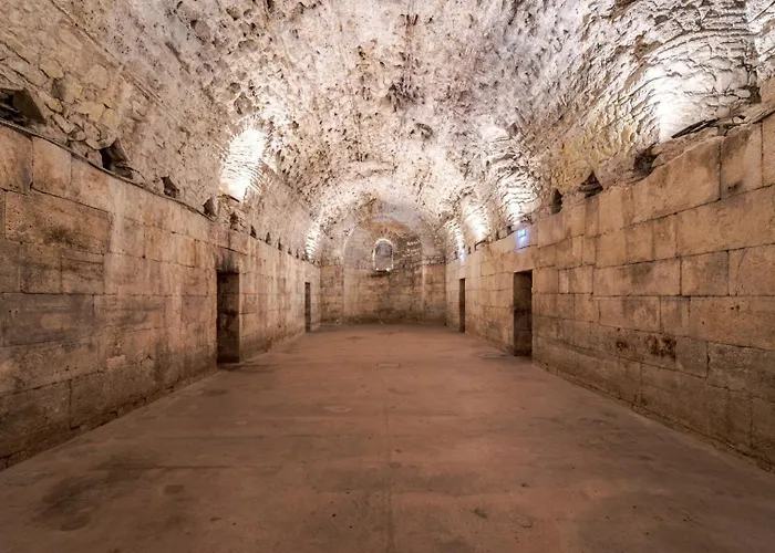 Vjera - Late Check In * Сплит